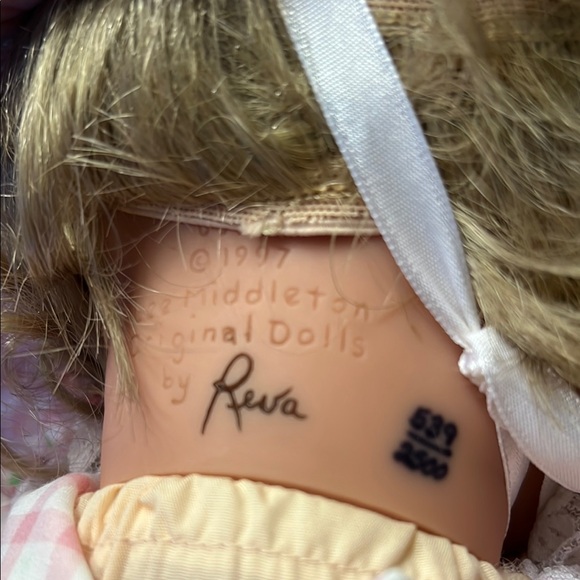 Lee Middleton doll - Picture 8 of 9